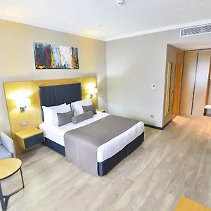 qua-comfort-hotel.istanbul-turkeyhotels.com/